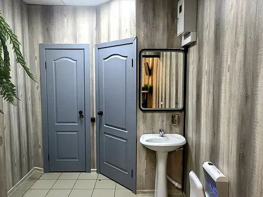 Зал с посадочными местами